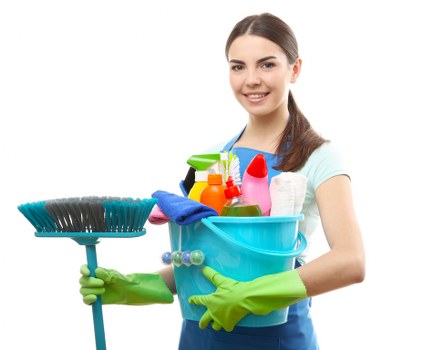 Technician preparing carpet cleaning in a Seven Kings property